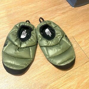 The North Face thermoball slipppers US 8-9.5